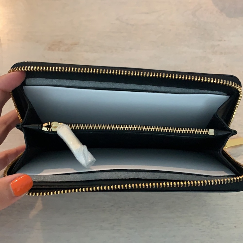 Tory Burch Wallet - Picture 3 of 3